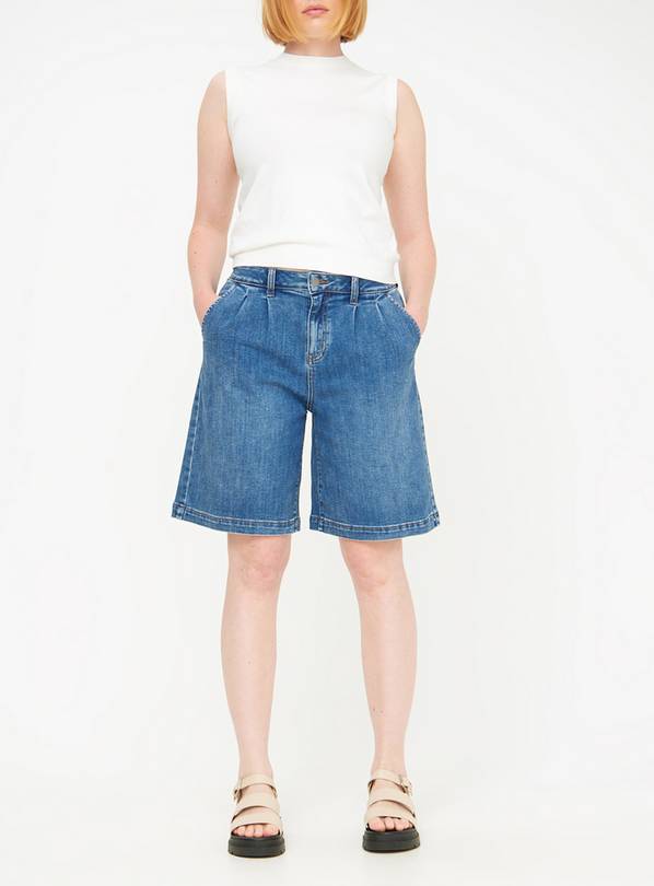 Mid Denim Pleated Bermuda Shorts 10